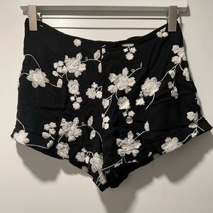 Floral embroidered shorts